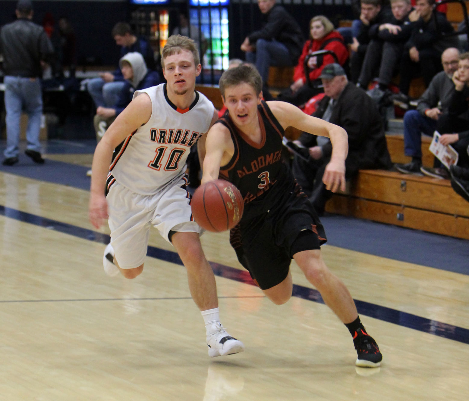 Bloomer boys basketball vs Stanley-Boyd at UW-Stout 12-1-18